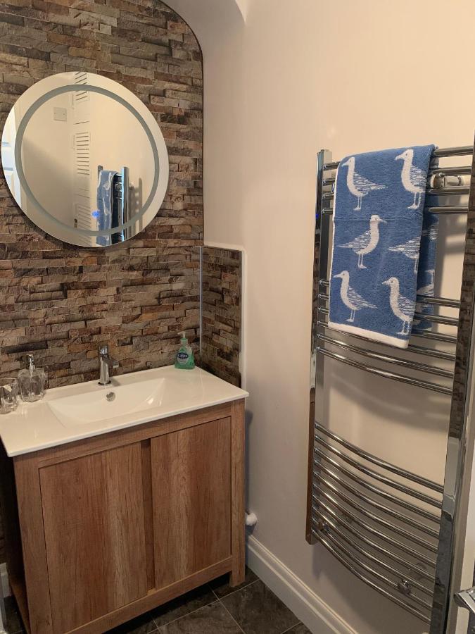Beautiful Flat With Harbour Views Тенбі Екстер'єр фото